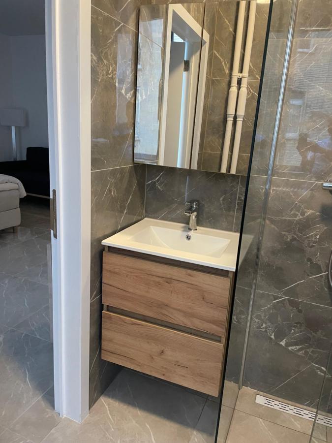 Diamonds Studio Apartment Antwerpen Bagian luar foto